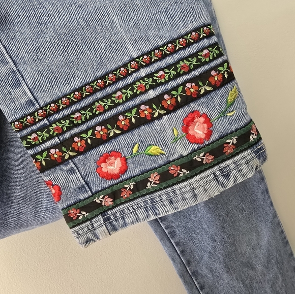 RVT Vtg Jeans 90’s Y2K Embroidered Bohemian Floral Sz 13/14 Jeans Womens Jrs - Picture 3 of 10